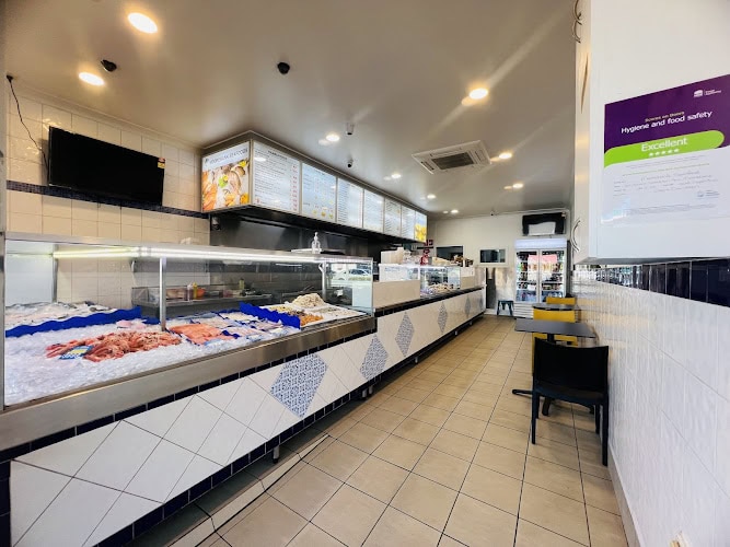Moorebank Seafoods — fish and chip shop in Moorebank, New South Wales