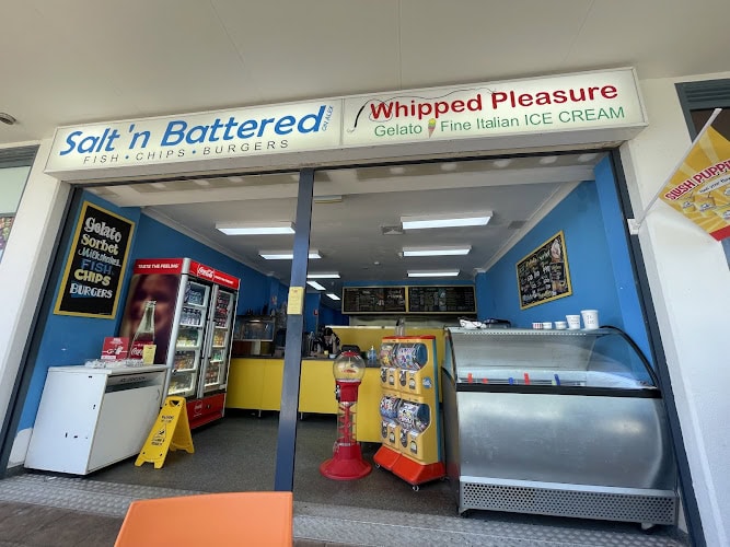 Salt 'n Battered on Alexandra Headland — fish and chip shop in Alexandra Headland, Queensland