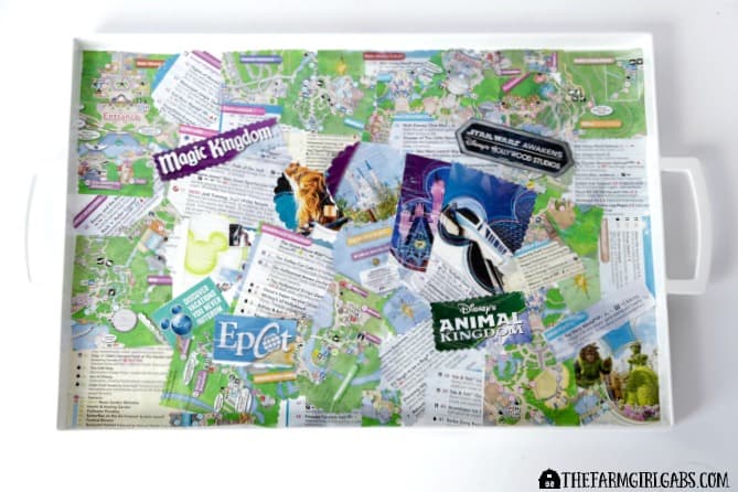 Have some extra Disney Parks Guidemaps from your visit to Walt Disney World? Serve up some fun memories (and some drinks) with this Easy Disney Parks Guidemap Serving Tray.