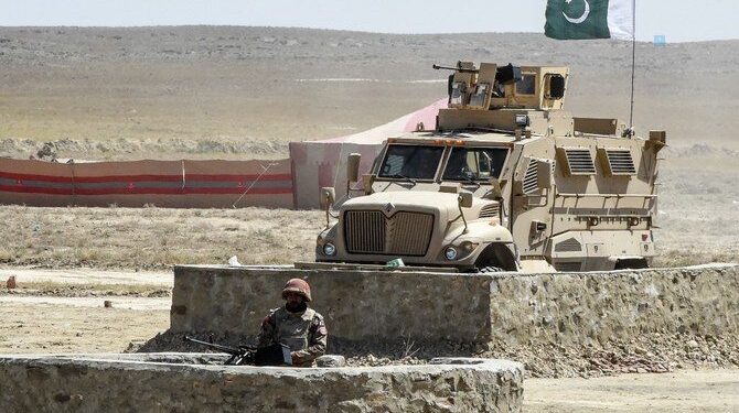 dc offices attacked in panjgur balochistan