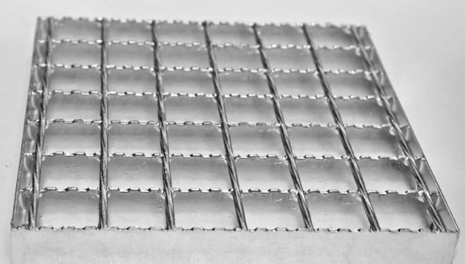 Serrated Grating