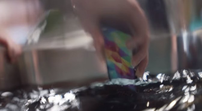 Was ist das? Es ist metallisch, wasserdicht und mobil… (ketzerische Gedanken zum MWC 2016)