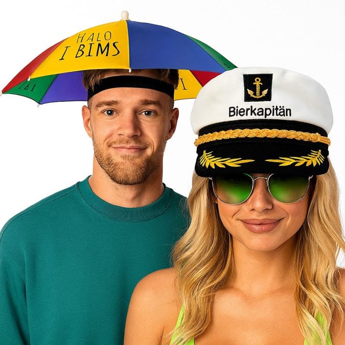 Malle Outfit 2025: Bierkapitän Mütze & Schirmmütze als Party Highlight Junger Mann mit bunter Schirmmütze und junge Frau mit Bierkapitän Mütze als witziges Malle Outfit 2025 Paar