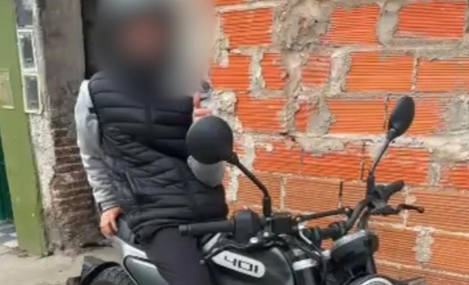 En este momento estás viendo Atraparon en Lanús a delincuente que mostraba los autos que robaba en Tik Tok
