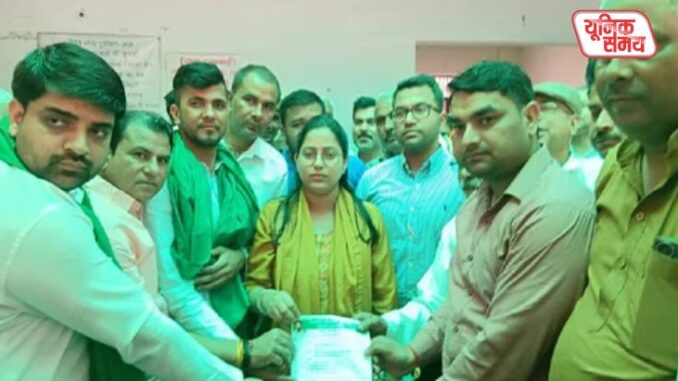 Bhakiyu submitted a memorandum in Mahavan Tehsil