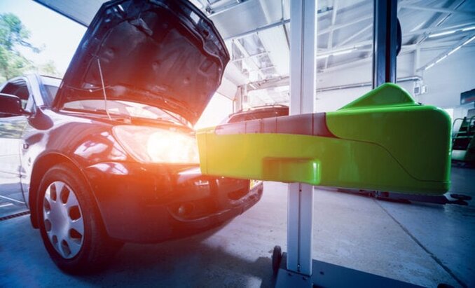 Scheinwerfer Einstellung beim Auto
