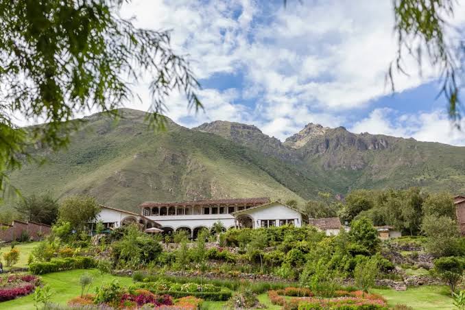 Enjoy a buffet lunch on your Sacred Valley tour.