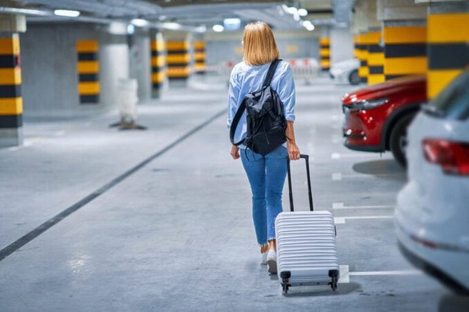 Flughafenparkplatz ohne MwSt-Rechnung: Margenbesteuerung Parken am Flughafen