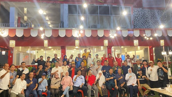 Halal Bihalal WhatsApp Group Alumni Unhas: Hangat, Kritis, dan Dorong Kebangkitan BEM
