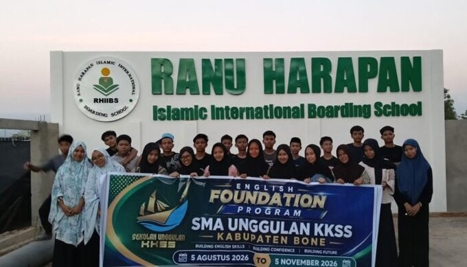 Siswa SMA Unggulan KKSS Bone Ikuti English Foundation Program Selama Tiga Bulan di RHIIBS Maros