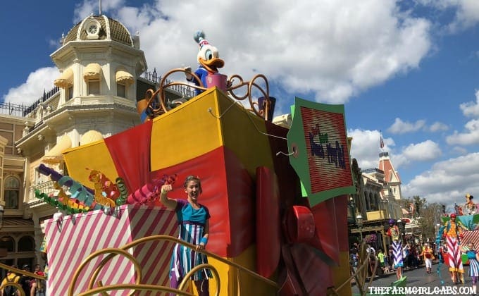 A packed Disney Park can sometimes lead to an unmagical experience. Here is How to Avoid the Crowds At Walt Disney World. #WaltDisneyWorld #DisneySide #FamilyTravel #Disney #Disneyland #DisneyTips