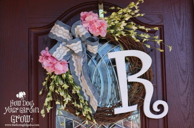 Floral Monogram Wreath - Feature 1