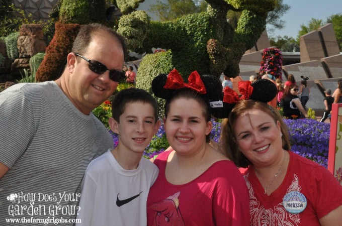 2014 disney family photo