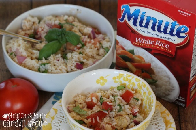 #AD Need a quick summer meal? Try this Bruschetta Rice and Chicken Salad made with Minute Rice #MinuteMeals