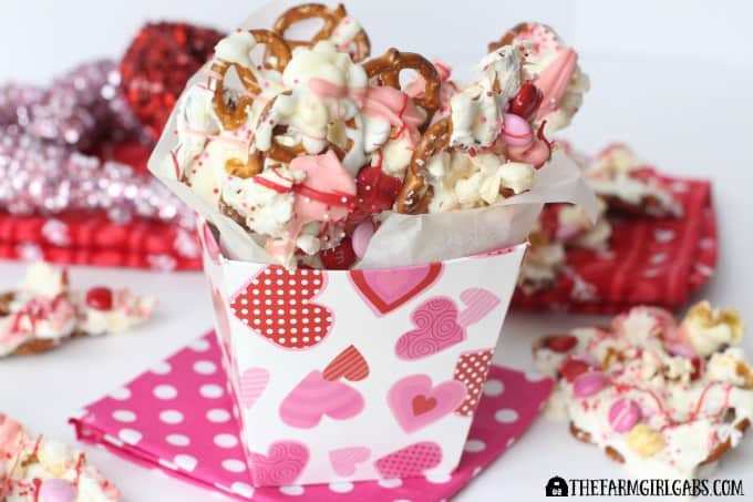 This easy Sweetheart Bark recipe is sure to capture the heart of your Valentine.