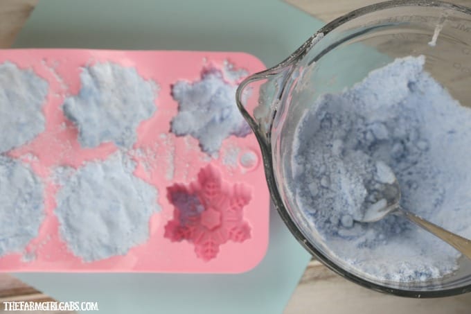 Bath bombs are so easy to make at home. These Disney-Inspired DIY Frozen Bath Bombs will help you unwind, relax and enjoy a much-needed spa day at home!