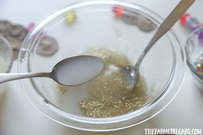 I bet Captain Jack Sparrow will go crazy for this Pirate's Booty Slime it has the perfect amount of gold and gems. Making slime is a fun craft activity for kids and adults. Savvy?