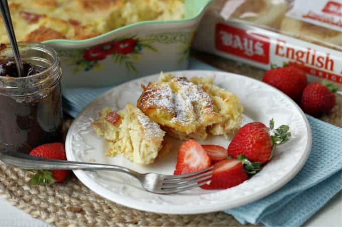 Super easy and super delicious! This Monte Cristo Bake is the perfect make-ahead breakfast casserole that doesn’t have to be served just for breakfast. (AD) #BetterWithBays #breakfast #casserolerecipe #breakfastrecipe #breakfastcasserole