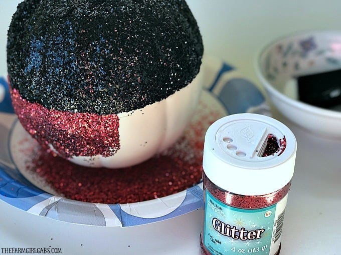 Oh boy! Make your Disney Halloween swell with this easy DIY Mickey Mouse Glitter Pumpkin.