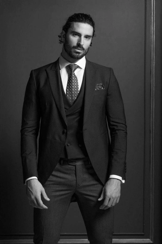 trajes de novio elegantes guillermo villanueva tendencias en moda traje de novio 2026