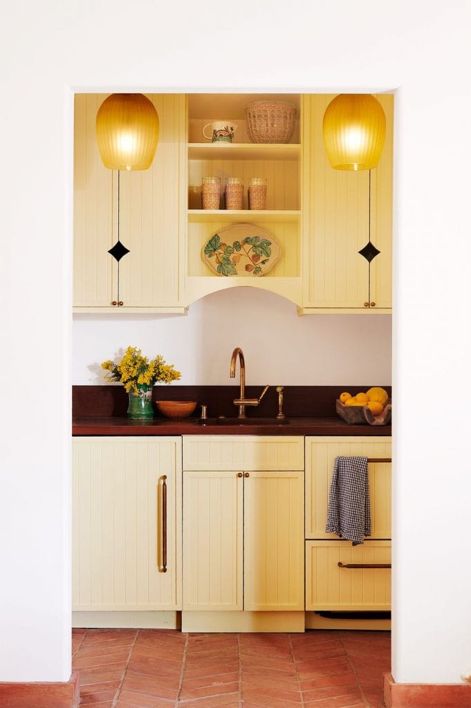 small-room-paint-ideas-hbx120120nickeykehoe-001-1637271410-681x1024 small-room-paint-ideas-hbx120120nickeykehoe-001-1637271410-681x1024 home paint colors These Home Paint Colors Will Make Any Small Space Feel Way Bigger small room paint ideas hbx120120nickeykehoe 001 1637271410 681x1024