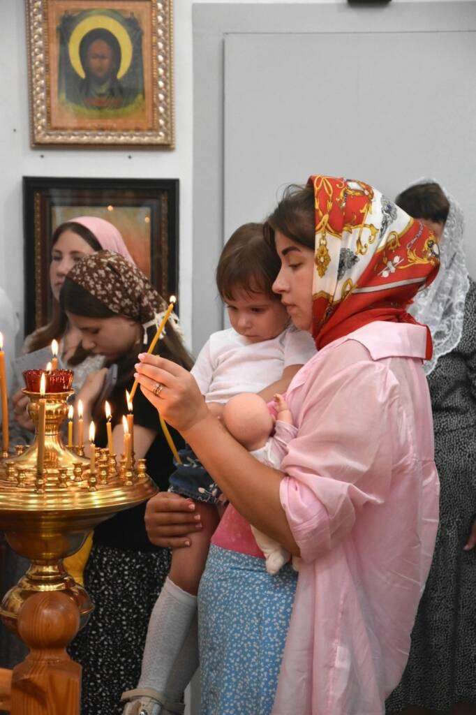 В Никольском храме с. Устье Сасовского благочиния открылся II молодёжный православный слет «Под сводами храма»