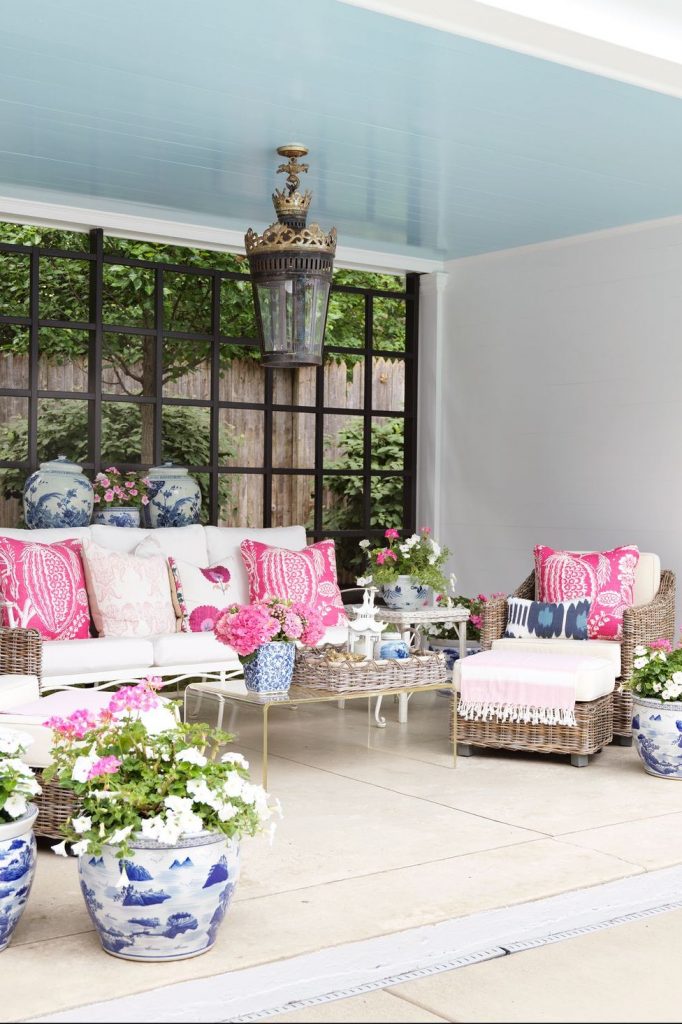 accent wall 25 Rooms That Prove You Need an Accent Wall in Your Home accent wall ceiling 1660166703 682x1024