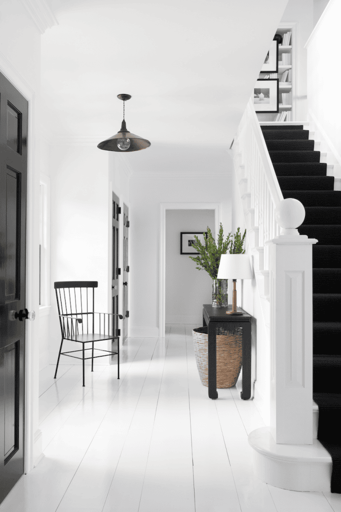 reid-rolls-1652989904-682x1024 reid-rolls-1652989904-682x1024 designer tips 14 Designer Tips For Lightening Up A Dark Room reid rolls 1652989904 682x1024
