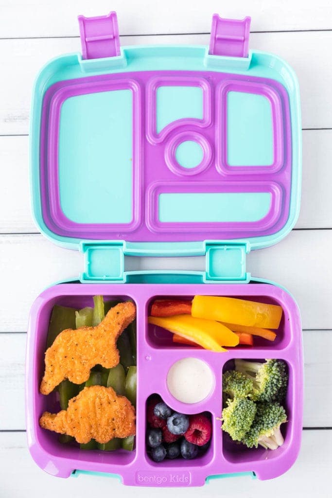 SO MANY dinosaur - themed lunch ideas! #dinosaur #lunchideas #kidsfood