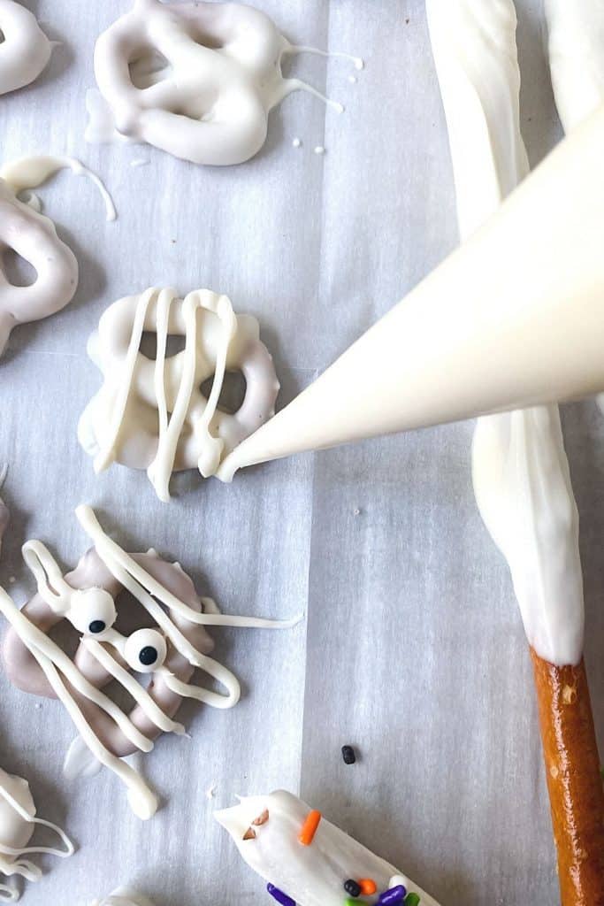 how to make Mummy Pretzels for Halloween