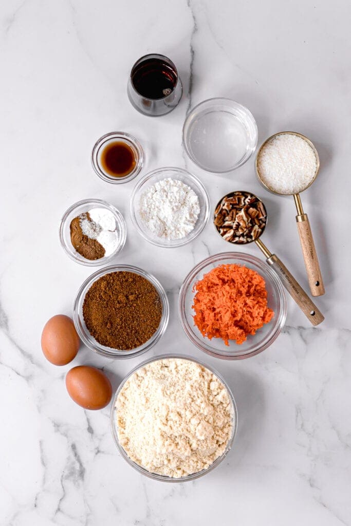 Overview of ingredients to make paleo carrot cake