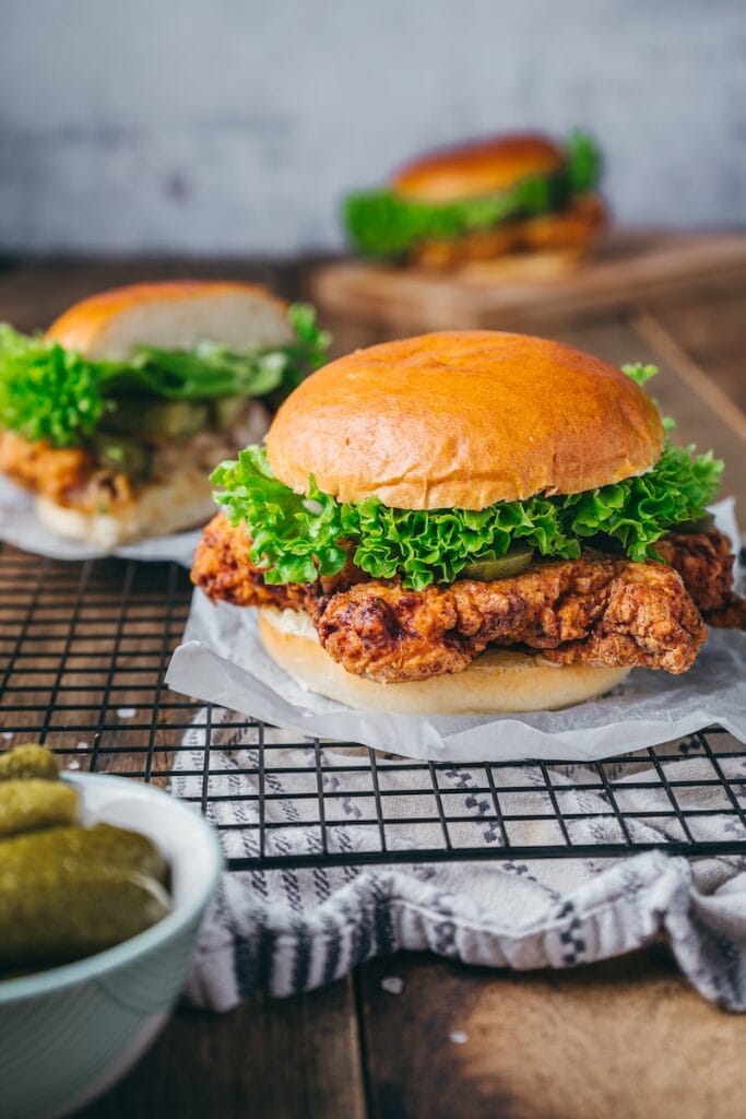 Learn how to make this fried chicken sandwich recipe with garlic aioli, toasted brioche buns, and crave-worthy crunch—perfect for lunch, dinner,