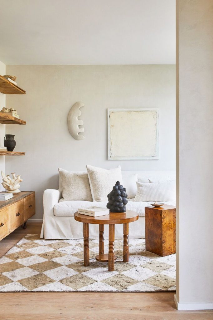 small-living-room-paint-colors-calderone-family-room-002-2-1637262782-683x1024 small-living-room-paint-colors-calderone-family-room-002-2-1637262782-683x1024 home paint colors These Home Paint Colors Will Make Any Small Space Feel Way Bigger small living room paint colors calderone family room 002 2 1637262782 683x1024