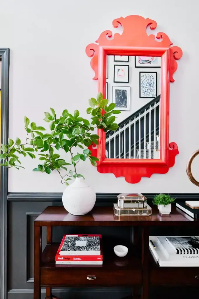 21-1-683x1024 21-1-683x1024 entryway decorating ideas 29 Entryway Decorating Ideas That Make For A Stunning First Impression 21 1 683x1024