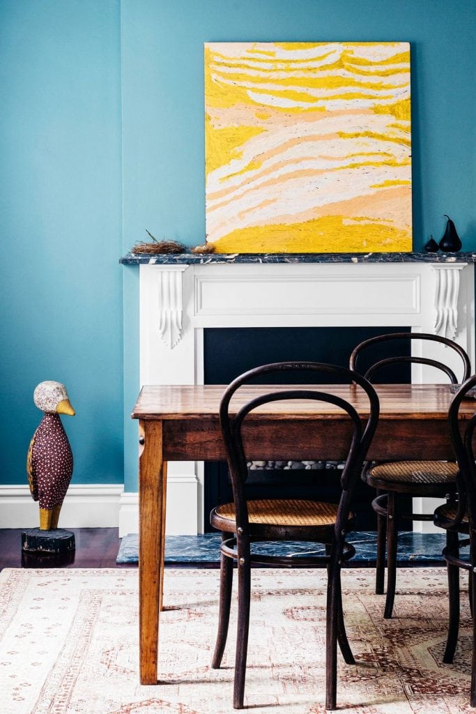 fireplace decorating ideas 57 Easy Fireplace Decorating Ideas That’ll Look Stylish All Year Long felix forest arent pyke bronte house 5 1554909908 683x1024
