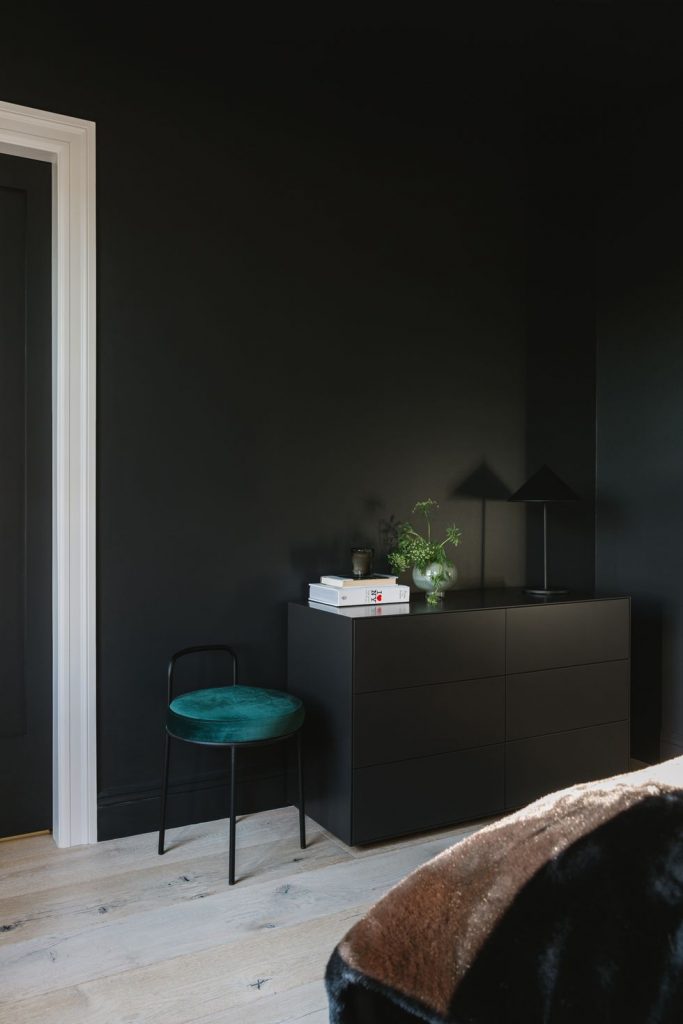 delia-kenza-brooklyn-apartment-9-1651761478-683x1024 delia-kenza-brooklyn-apartment-9-1651761478-683x1024 designer tips 14 Designer Tips For Lightening Up A Dark Room delia kenza brooklyn apartment 9 1651761478 683x1024