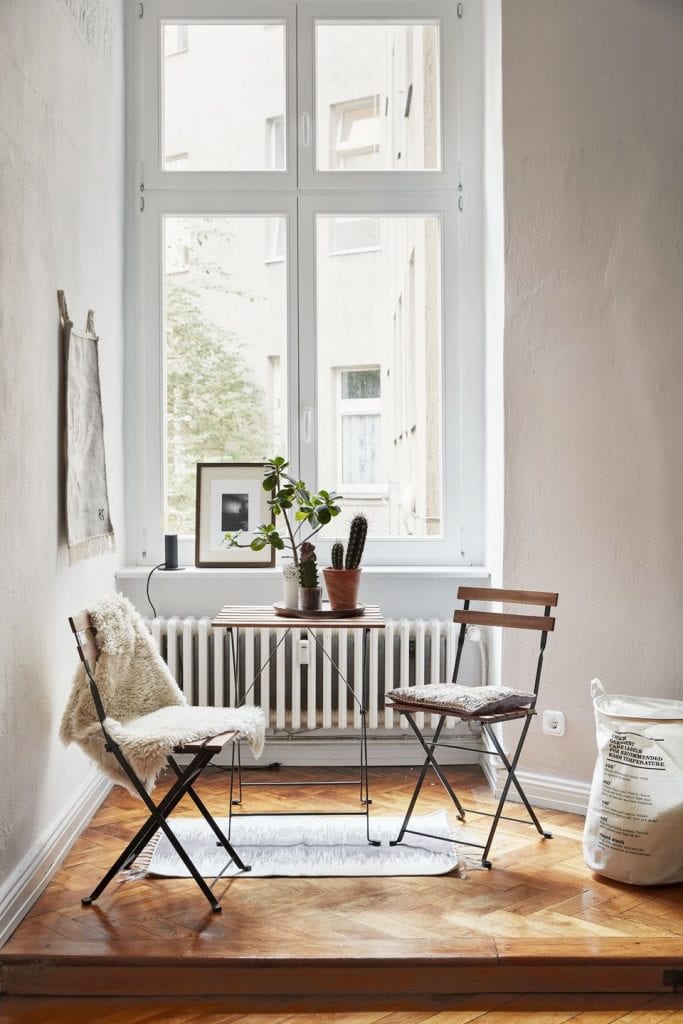 fall decorating ideas 60 Fall Decorating Ideas To Help You Live Your Coziest Life fall decorating ideas 160910 blankenbergstr1 6 0 1560786889 683x1024