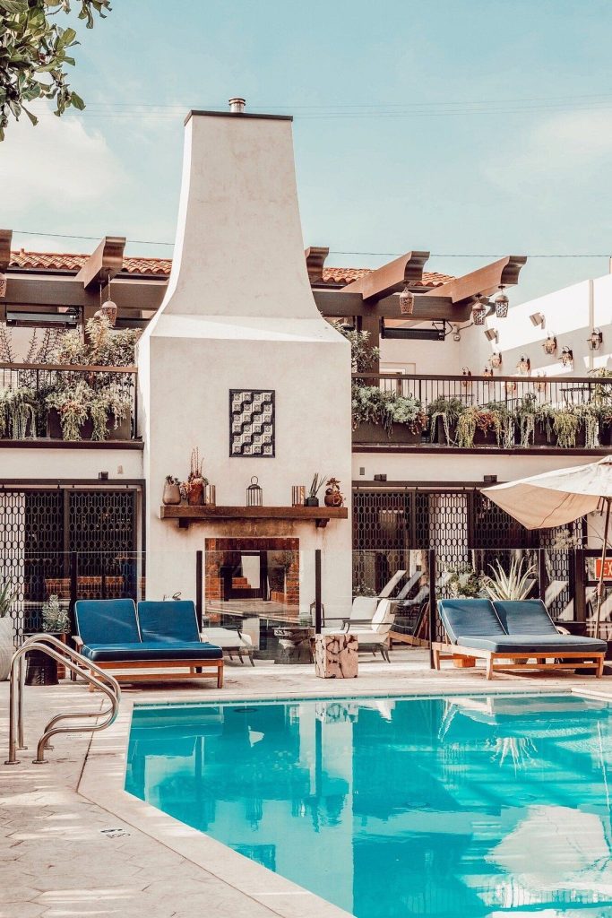 Craving-a-Dose-of-Hollywood-Glamour-These-L Craving-a-Dose-of-Hollywood-Glamour-These-L Craving a Dose of Hollywood Glamour These L.A. Hotels Are a Must-Visit_9 l.a. hotels Craving a Dose of Hollywood Glamour? These L.A. Hotels Are a Must-Visit Craving a Dose of Hollywood Glamour These L