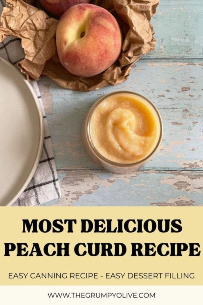 peach curd on a plate, peaches on the right side and a napkin under. Pin image