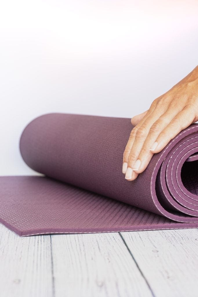 How to Choose a Yoga Mat (Without Losing Your Mind) 3