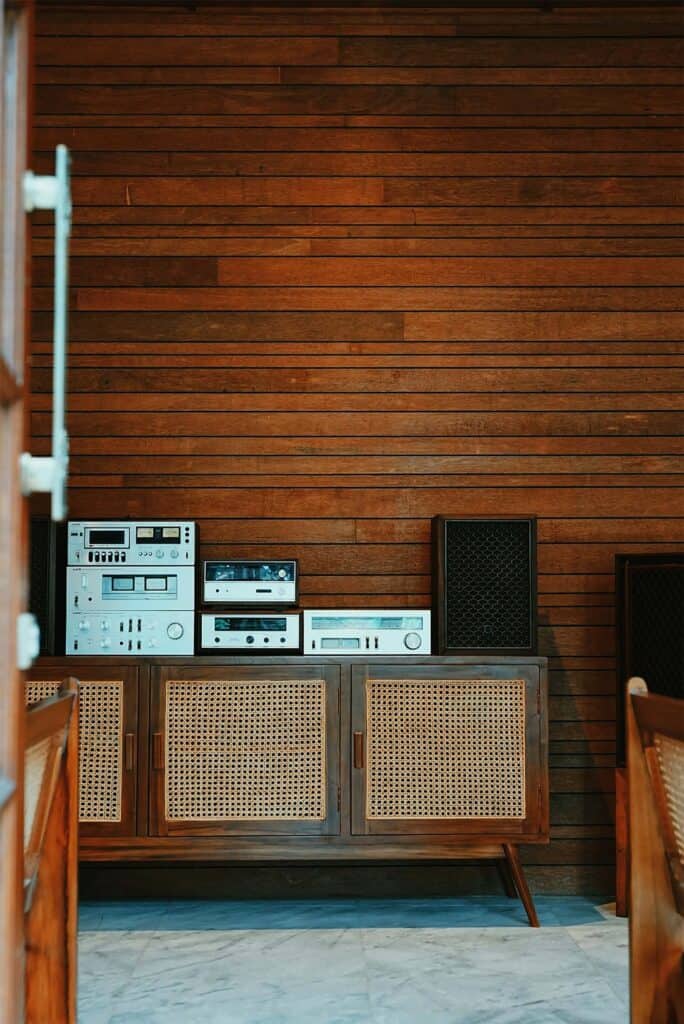 How to Control the Noise Levels in Your Property with acoustic panels