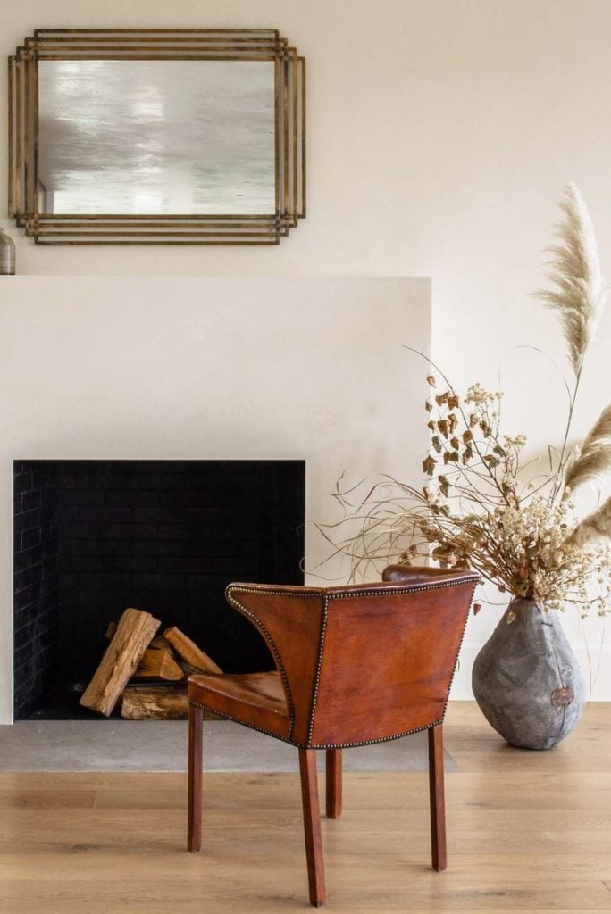 fireplace decorating ideas 57 Easy Fireplace Decorating Ideas That’ll Look Stylish All Year Long seacliff 392x543 9 1554916148 684x1024
