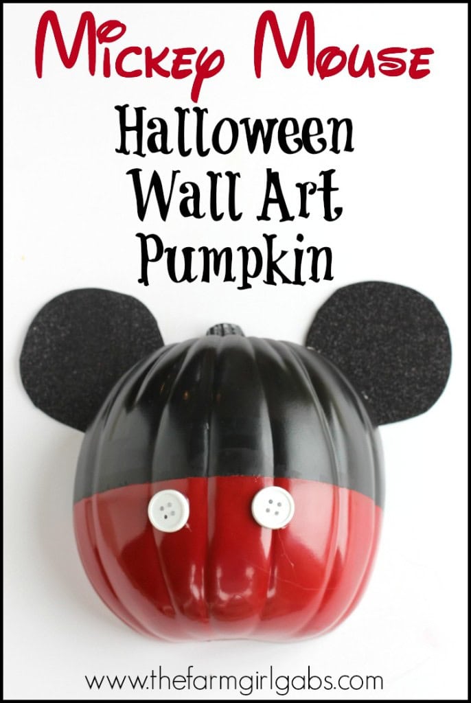 Scare up some Disney Halloween fun with this Mickey Mouse Halloween Wall Art Pumpkin. This fall craft is super easy to make.