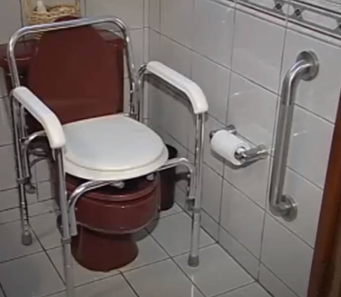 inodoro adaptado para mayores