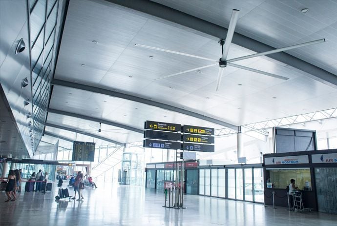 HVLS destratifikátor pro zvýšení efektivity průmyslového topení