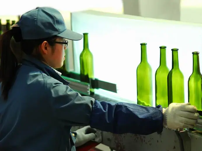 Manual Bottle Inspection