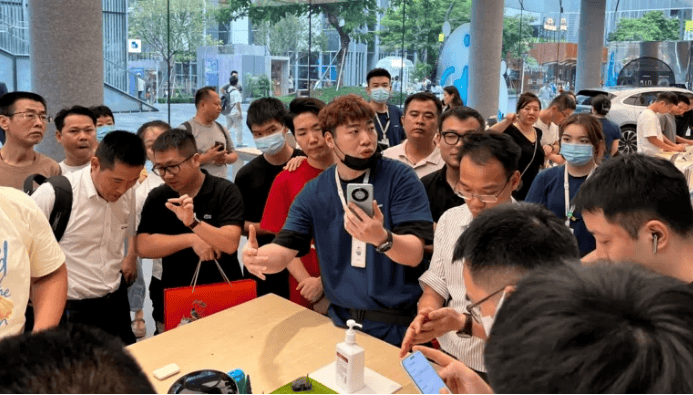 Unveiling the 5G Foldable Phone Before Apple's Grand Launch Event 1694511311914