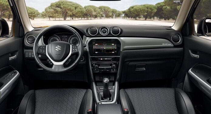 Рестайлинговый кроссовер Suzuki Vitara: цены в России