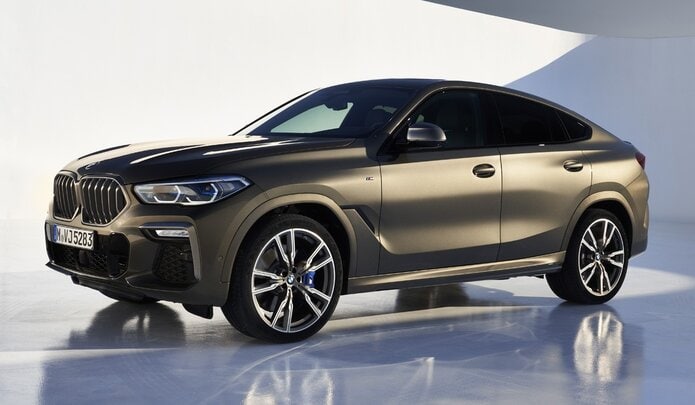 Новый BMW X6 дебютировал со светящимися «ноздрями»