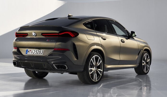 Новый BMW X6 дебютировал со светящимися «ноздрями»